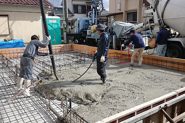 加古川の家Ⅱ基礎底盤打設